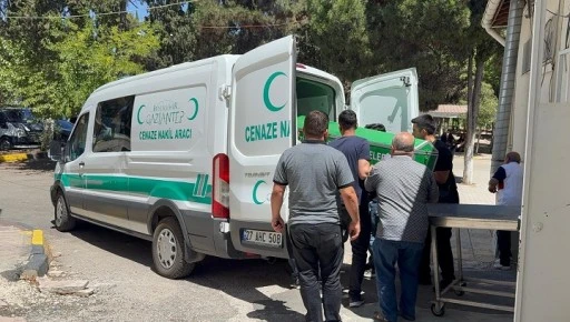  Gaziantep’te tır traktöre çarptı: 1 ölü, 1 yaralı
