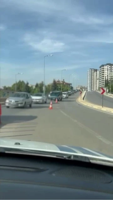 Gaziantep’te trafik şeridini ihlal eden 93 araca ceza yağdı