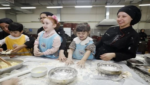 GİBT&Uuml; Mutfağında Minik Şeflerin Gastronomi Yolculuğu