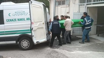 Hareket halindeki polis otosundan atlayan şahıs hayatını kaybetti