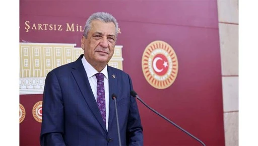Hasan &Ouml;zt&uuml;rkmen&rsquo;den Bakan Tekin&rsquo;in atama bekleyen &ouml;ğretmenlerle ilgili s&ouml;zlerine tepki