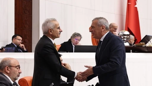 Hasan &Ouml;zt&uuml;rkmen, Oğuzeli-Karkamış yolunu Bakan Uraloğlu&rsquo;na sordu