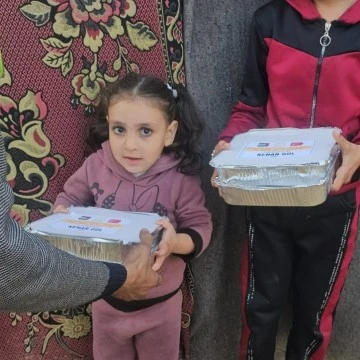 İmkander Gazze ve Suriye’deki mazlumları yalnız bırakmıyor