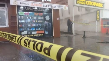 İş yeri önünde bıçaklanan şahıs hayatını kaybetti