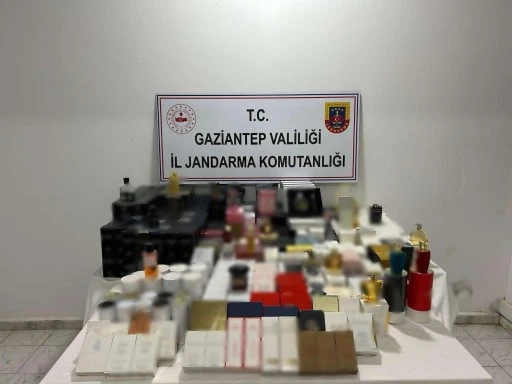 JANDARMA 1.137 KAÇAK PARFÜM ELE GEÇİRDİ