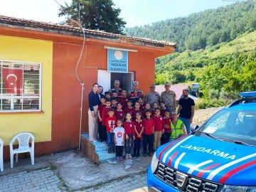 JANDARMA MİNİKLERİ OKULLARINDA ZİYARET ETTİ
