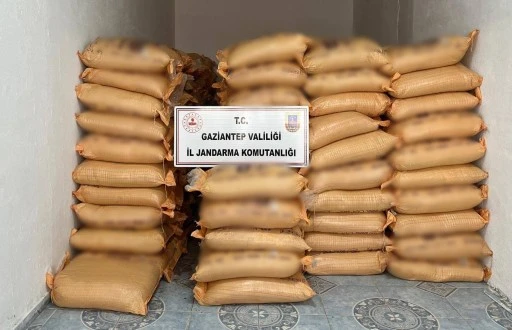 JANDARMADAN 1.4 MİLYONLUK SAHTE GÜBRE OPERASYONU