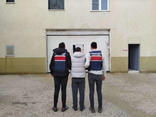 Kesinleşmiş 12 yıl cezayla aranan uyuşturucu taciri yakalandı