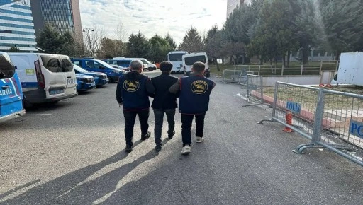 JASAT ARANAN ŞAHISLARIN ENSESİNDE
