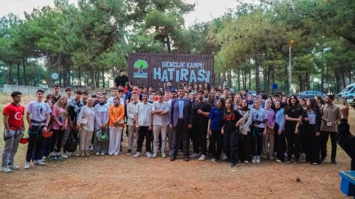 BAŞKAN YILMAZ’DAN GENÇLERE SÜRPRİZ ZİYARET