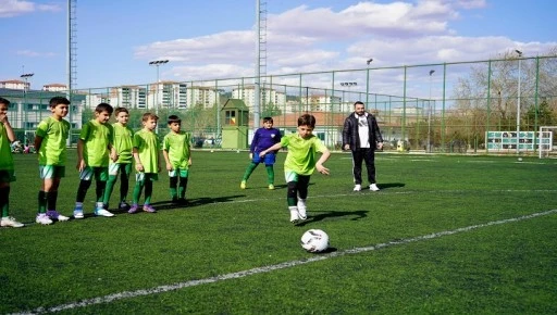 ŞEHİTKAMİL&rsquo;DEN 23 NİSAN'A YAKIŞAN TURNUVA