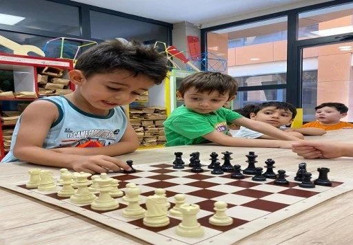 &Ccedil;OCUKLAR, YARIYIL TATİLİNDE BİLİM D&Uuml;NYASINI KEŞFEDİYOR
