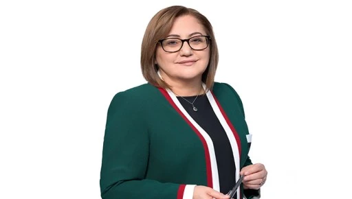 BAŞKAN ŞAHİN: BU ŞEHİR, BAĞIMSIZLIĞINI BİR EMANET GİBİ TAŞIYAN KAHRAMANLARIN ŞEHRİDİR