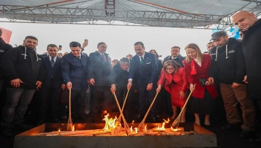 GAZİANTEP&rsquo;TE NEVRUZ BİRLİK VE KARDEŞLİK MESAJLARIYLA KUTLANDI