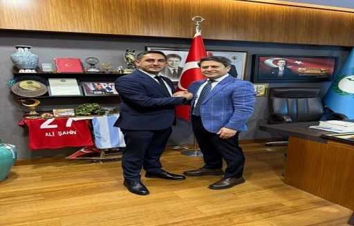 KARATAŞ'TA  SİTE İ&Ccedil;ERİSİNDE BULUNAN ELEKTRİK TRAFOLARI SORUNU &Ccedil;&Ouml;Z&Uuml;L&Uuml;YOR  