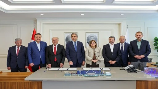 DEPREMDEN ETKİLENEN AMPUTE BİREYLER İ&Ccedil;İN ORTEZ-PROTEZ, MESLEKİ EĞİTİM VE İSTİHDAM DESTEK PROTOKOL&Uuml; İMZALANDI