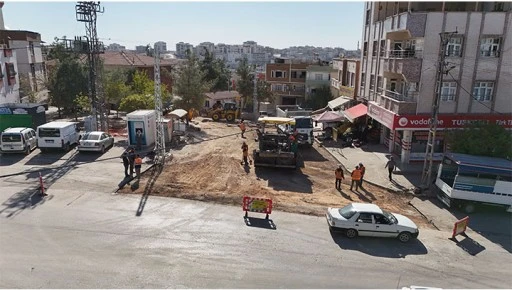 SACIR&rsquo;IN YOLLARI YENİLENDİ  YILMAZ: &ldquo;ŞEHİTKAMİL&rsquo;DE BOZUK YOL KALMAYACAK&rdquo;