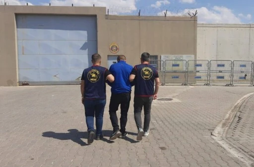 UYUŞTURUCU TİCARETİ YAPAN ŞAHIS JASAT&rsquo;TAN KA&Ccedil;AMADI