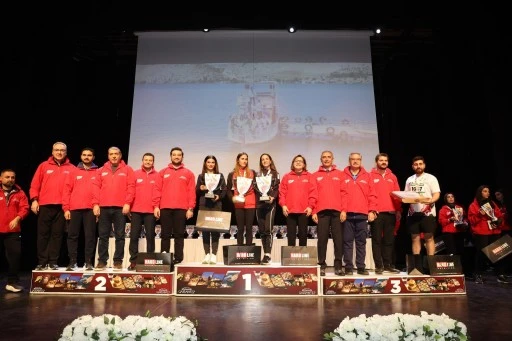 7&rsquo;NCİ GAZİ YARI MARATONU &Ouml;D&Uuml;LLERİ SAHİPLERİNİ BULDU