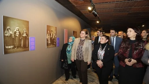 19. ASIRDA OSMANLI COĞRAFYASINDA KADIN&rdquo; SERGİSİ ZİYARETE A&Ccedil;ILDI