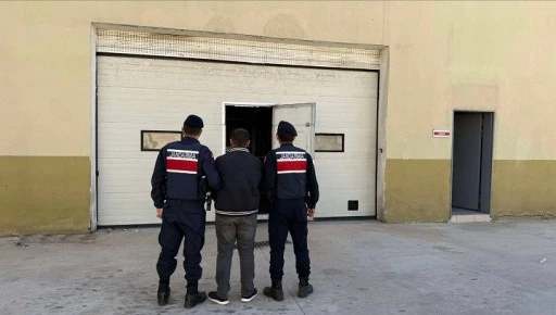 17 YIL KESİNLEŞMİŞ HAPİS CEZASIYLA ARANAN ŞAHIS JASAT&rsquo;TAN KA&Ccedil;AMADI