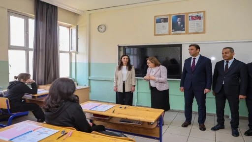  GAZİANTEP BÜYÜKŞEHİR, ÖĞRENCİLERİ GELECEĞE HAZIRLIYOR
