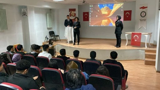 GAZİANTEP JANDARMA ÖĞRENCİLERE JANDARMA MESLEĞİNİ TANITTI