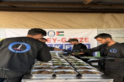 ŞAHİNBEY BELEDİYESİ'NDEN GAZZE'DE KARDEŞLİK İFTARI