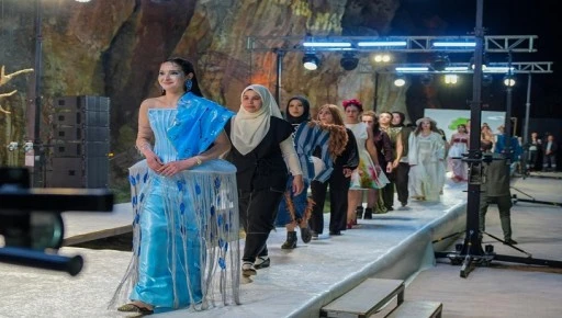 D&Uuml;L&Uuml;K&rsquo;&Uuml; T&Uuml;M D&Uuml;NYAYA TANITMAKTA KARARLIYIZ