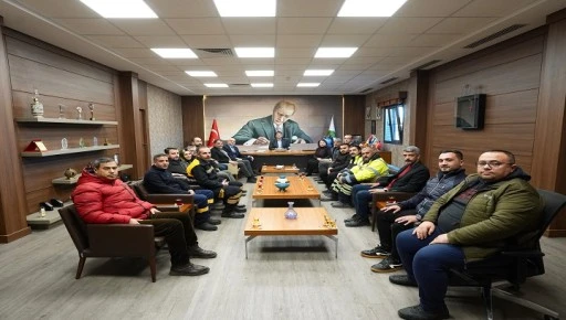 BAŞKAN YILMAZ&rsquo;DAN KAR MESAİSİNE ANLAMLI TEŞEKK&Uuml;R