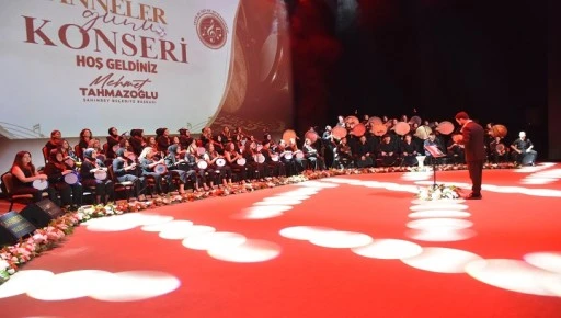 ŞAHİNBEY&rsquo;İN KADINLARI ANNELER G&Uuml;N&Uuml;&rsquo;NDE SAHNE ALDI