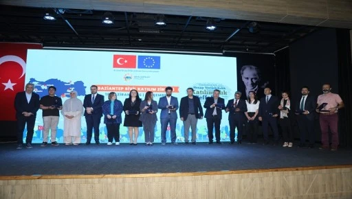 Gaziantep&rsquo;te Sivil Katılım Zı̇rvesı̇ Ger&ccedil;ekleştirildi