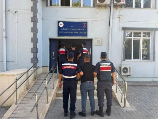 JANDARMADAN KA&Ccedil;AMADILAR: 
