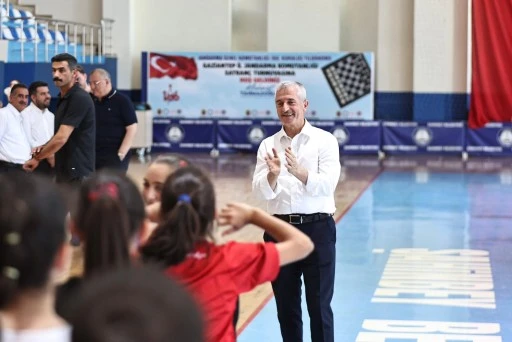 ŞAHİNBEY BELEDİYESİ ÖĞRENCİLERİ YALNIZ BIRAKMADI