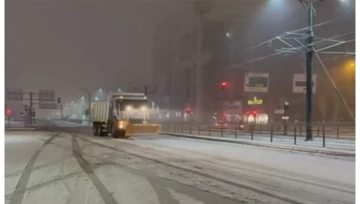 GAZİANTEP B&Uuml;Y&Uuml;KŞEHİR KAR YAĞIŞINA KARŞI TAM KADRO SAHADA