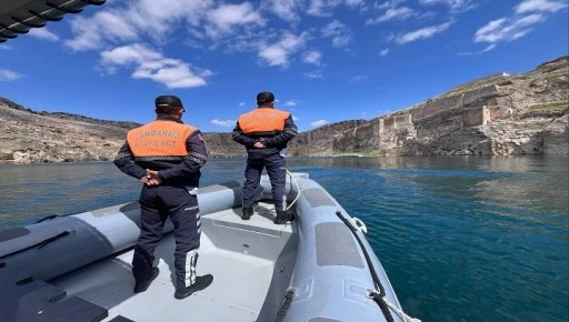 AV YASAĞINA UYMAYAN ŞAHISLARA JANDARMA BOT TİMİNDEN SUÇÜSTÜ