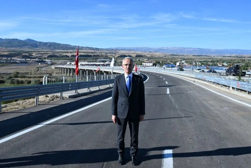 TÜRKİYE’DEKİ ARAÇLARIN YARISI BAYRAMDA OTOYOLLARDAYDI