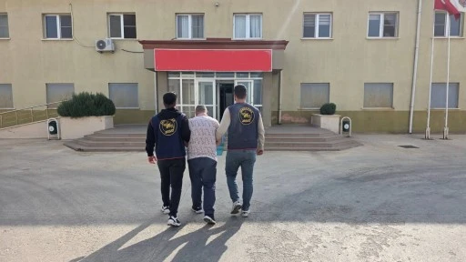 31 YIL HAPİS CEZASI İLE ARANAN ŞAHIS JASAT&rsquo;TAN KA&Ccedil;AMADI