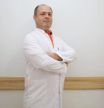 Opr Dr Abdurrahman Özdemir Bel ağrısını ciddiye alın