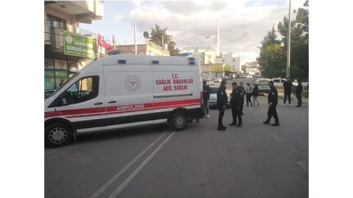  Otomobile çarpan motosiklet sürücüsü yaralandı