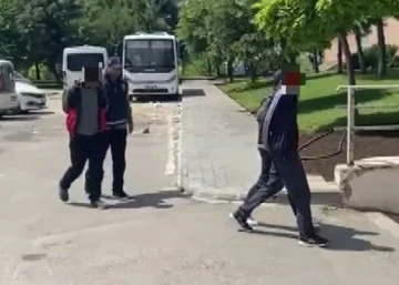 Park halindeki araçtan hırsızlık yapan 2 şahıs yakalandı