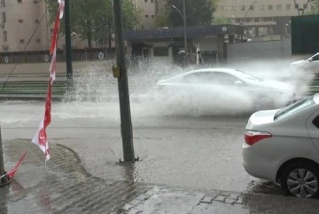sağanak yağış hayatı olumsuz etkiledi