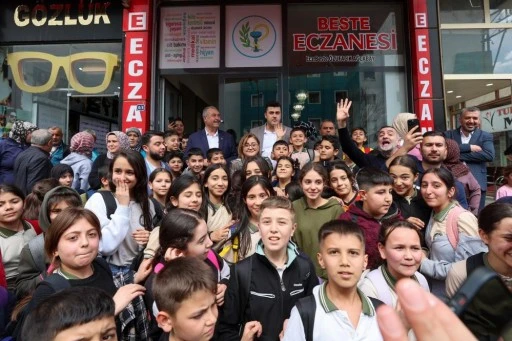 Şahin, vatandaşlar ve esnafla bir araya geldi