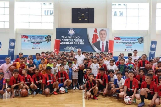 Şahinbey Belediyesi’nden 160 bin adet basketbol, voleybol ve futbol topu hediye