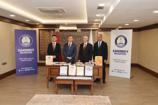 ŞAHİNBEY BELEDİYESİ&rsquo;NDEN &Ouml;ĞRENCİLERE KAYNAK KİTAP DESTEĞİ