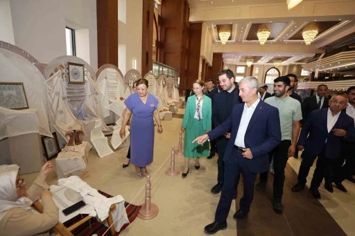 Şahinbey Belediyesi yaz okulu kursiyerlerinin el emeği sergisi a&ccedil;ıldı