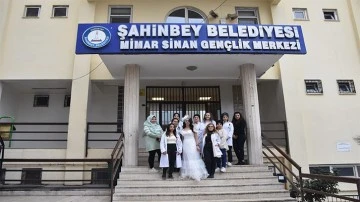 Şahinbey'den yeni evlenen çiftlere düğün hediyesi