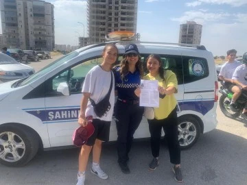 Şahinbey öğrencilerin ve velilerin sınav heyecanı paylaştı