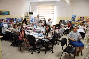 Şahinbeyli kadınlar resim kurslarına akın ediyor