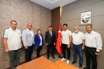 ŞAMPİYON, KARİYERİNE YUVASINDA DEVAM EDECEK
